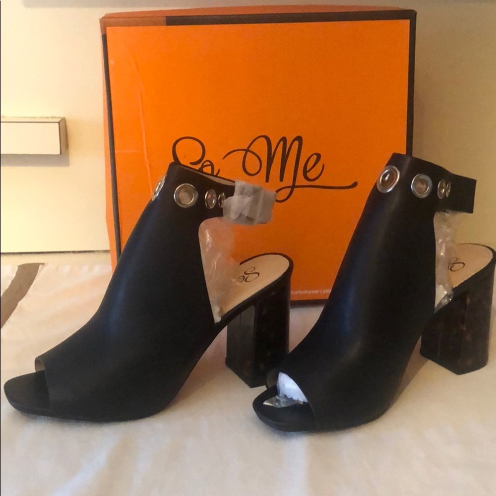 Claire Open toe Heeled Bootie size 8.5